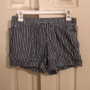 Old navy pin striped comfy shorts
